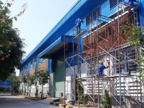 Làm mát nhà xưởng bằng hơi nước sử dụng tấm cooling pad