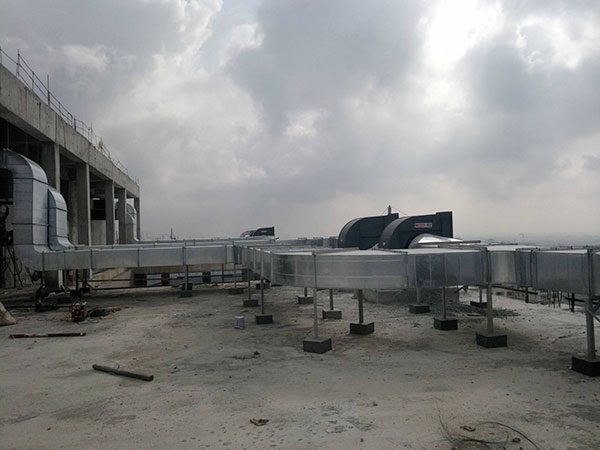 tl_files/Upload-here/SAN PHAM/27-8-2016/he-thong-quat-tang-ap-cau-thang-phong-chay.jpg